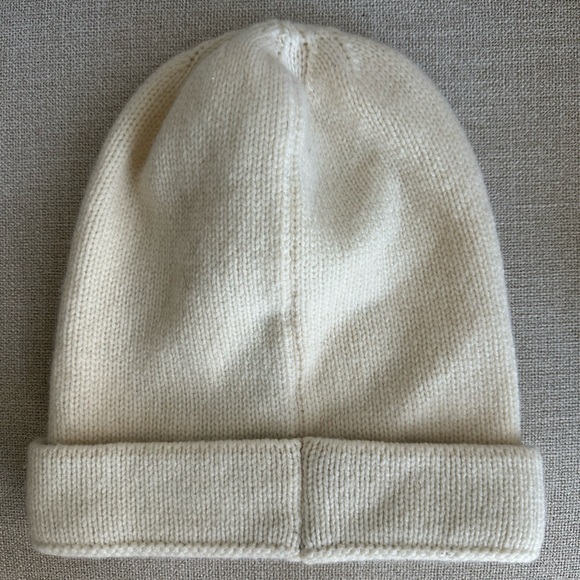 Gucci wool flying pig beanie hat ๐ท - Picture 2 of 4